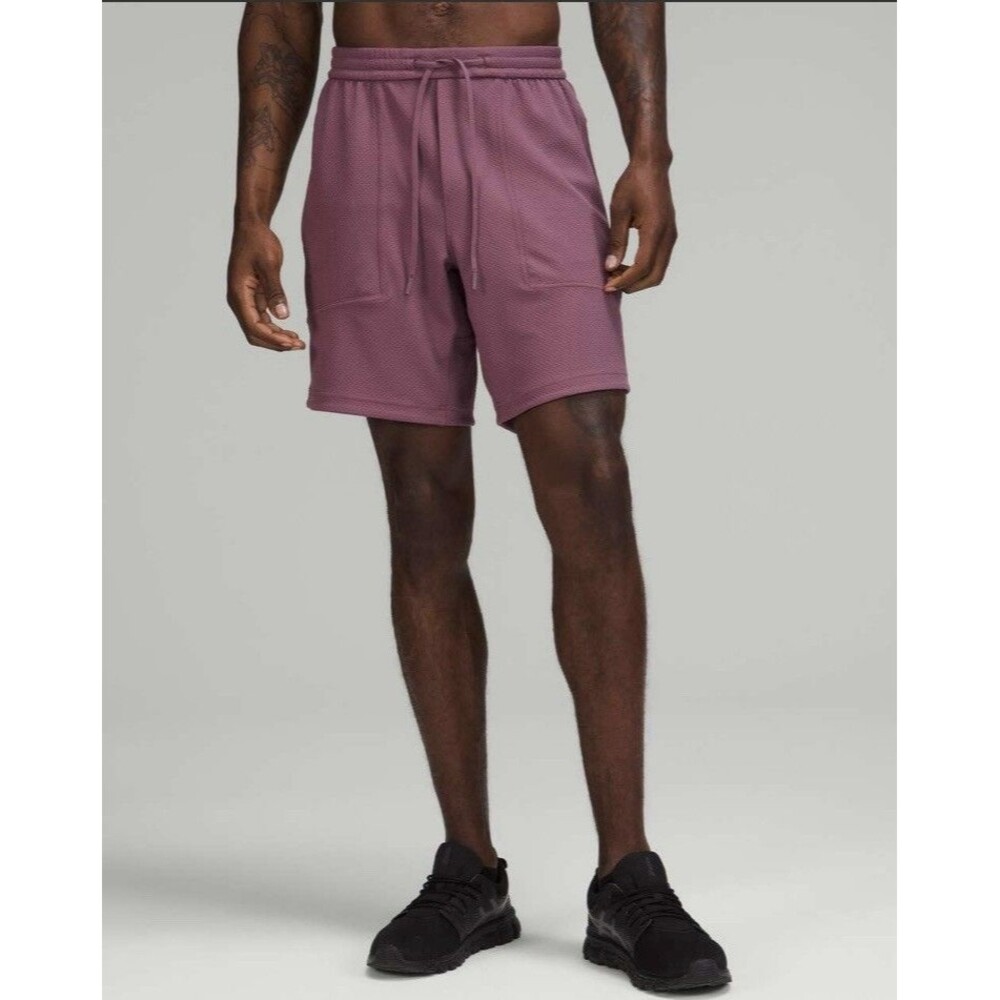 Lululemon Men's Relaxed Fit Training Short 8” Size Medium Vintage Plum